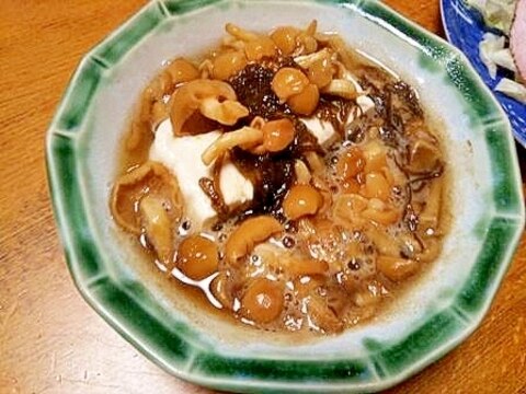 ほっこり 温奴 なめこ・もずく